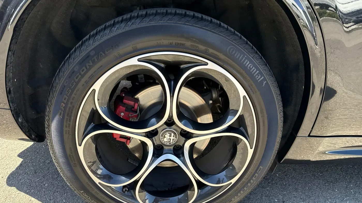 2023 Alfa Romeo Stelvio Ti Lusso