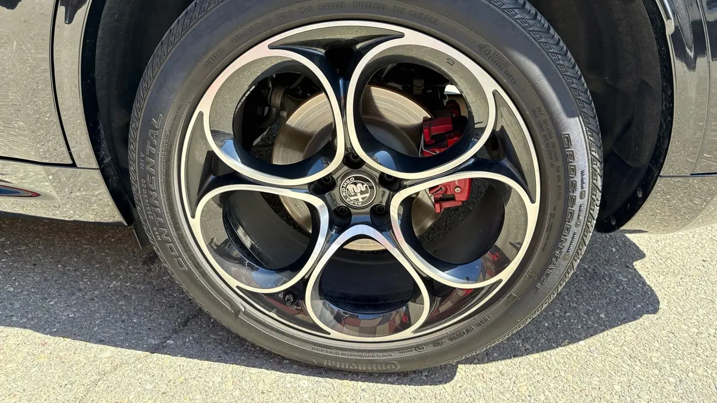 2023 Alfa Romeo Stelvio Ti Lusso