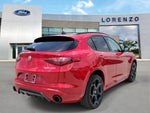 2022 Stelvio Thumbnail 4