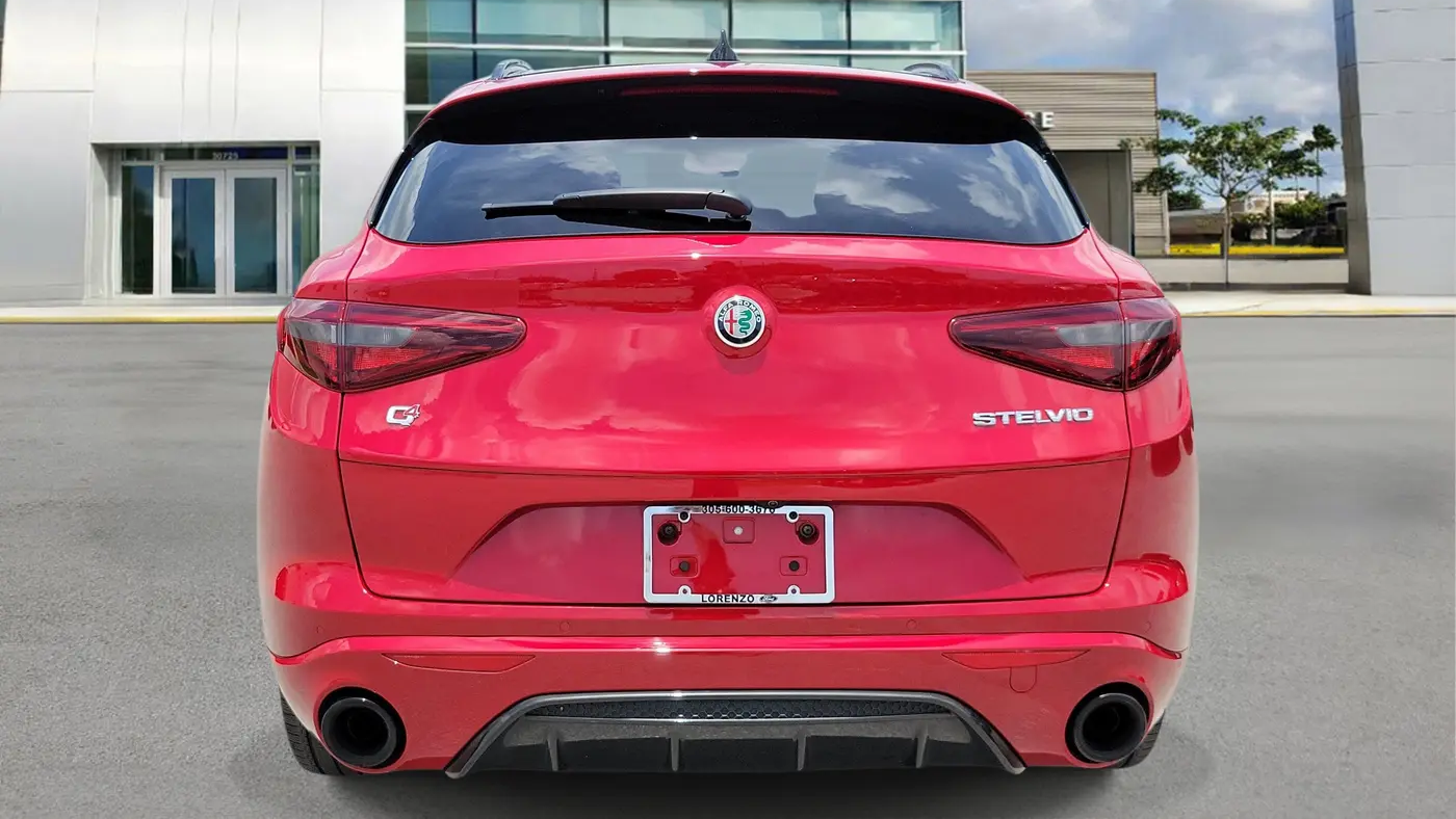 2022 Alfa Romeo Stelvio Veloce