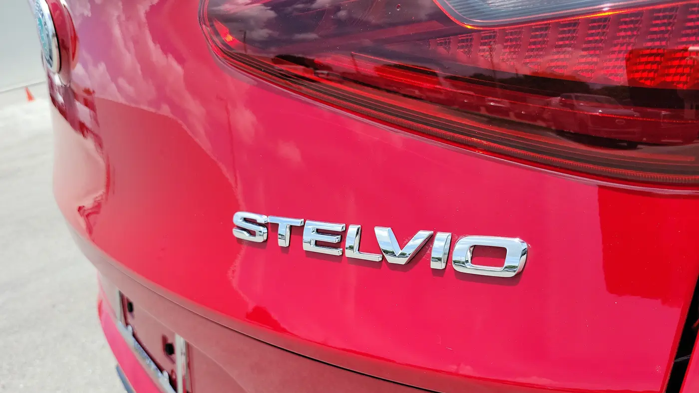 2022 Alfa Romeo Stelvio Veloce