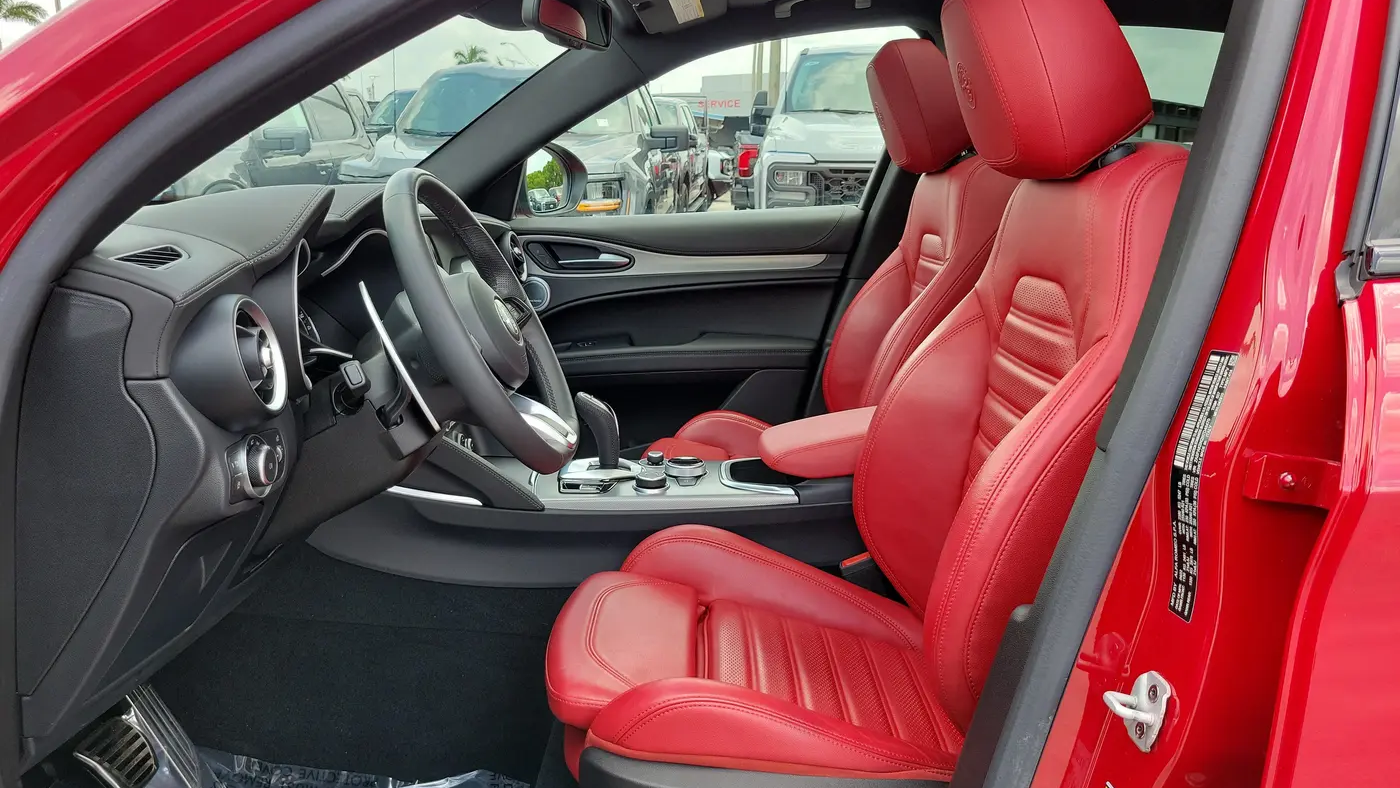 2022 Alfa Romeo Stelvio Veloce