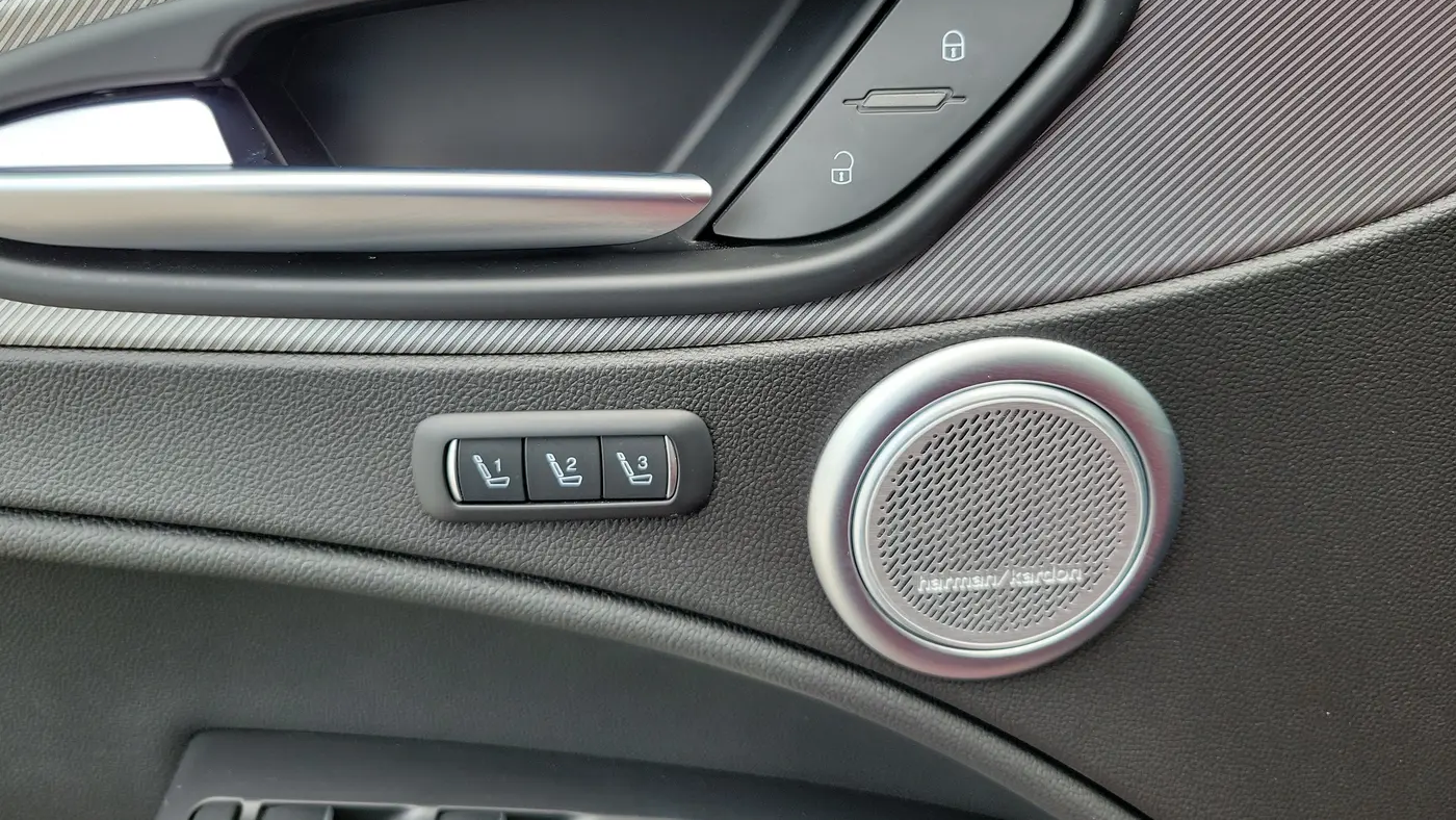2022 Alfa Romeo Stelvio Veloce