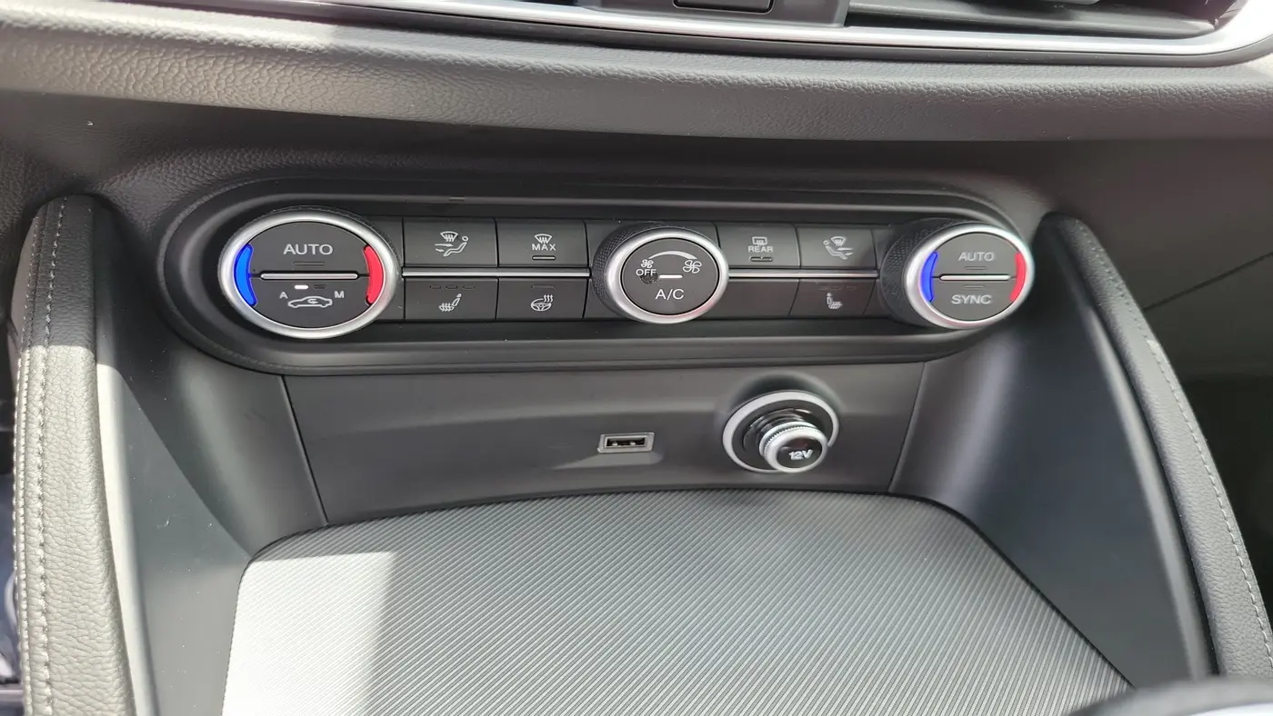 2022 Alfa Romeo Stelvio - $26,480