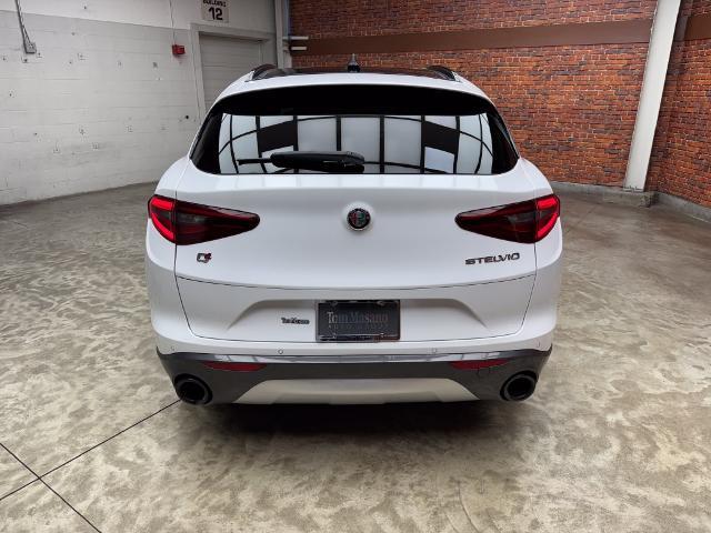 2023 Alfa Romeo Stelvio - $22,510