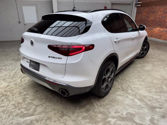 2023 Alfa Romeo Stelvio - $22,510