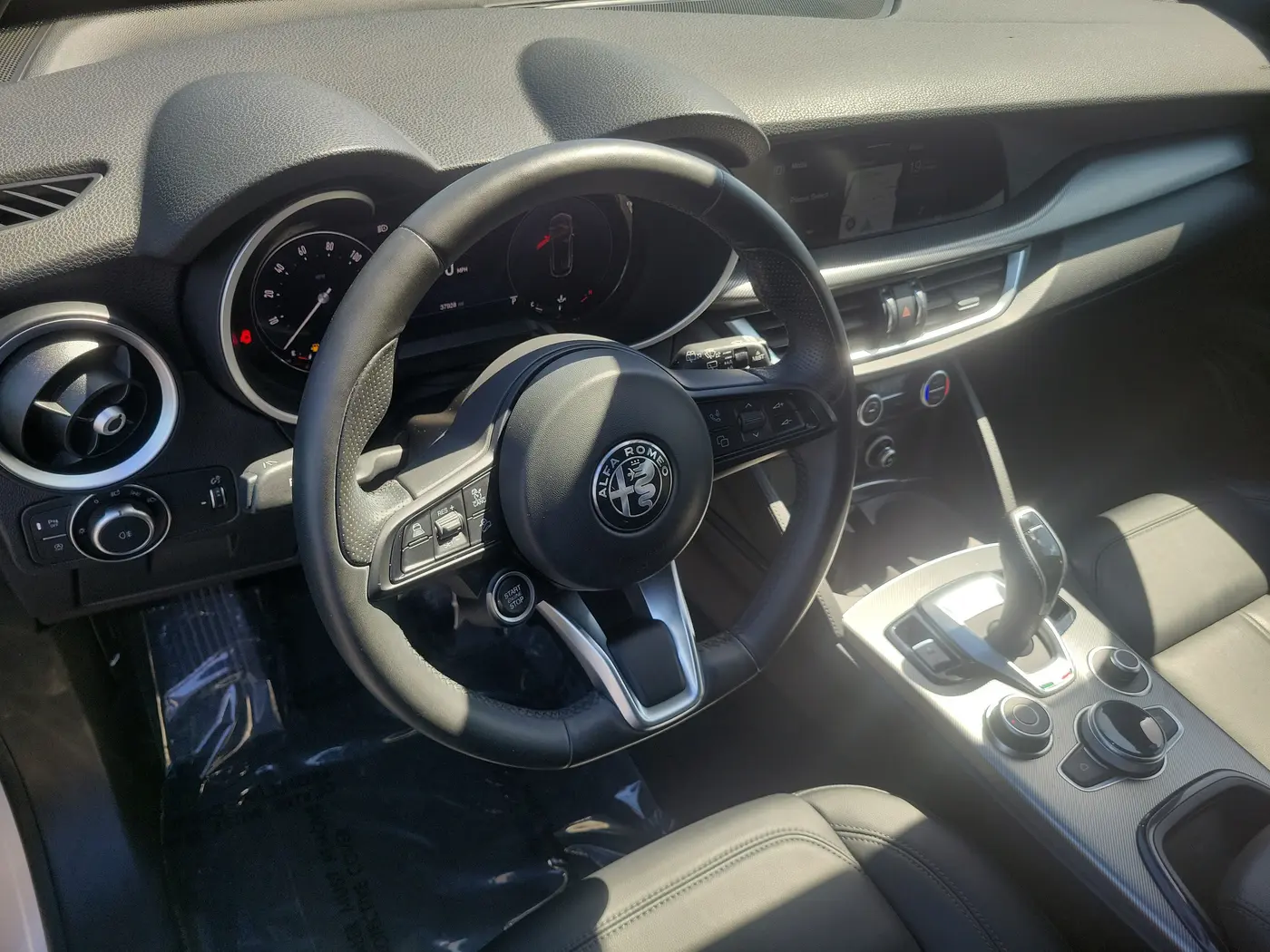 2024 Alfa Romeo Stelvio - $25,990