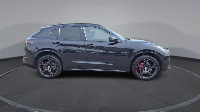 2024 Alfa Romeo Stelvio Ti