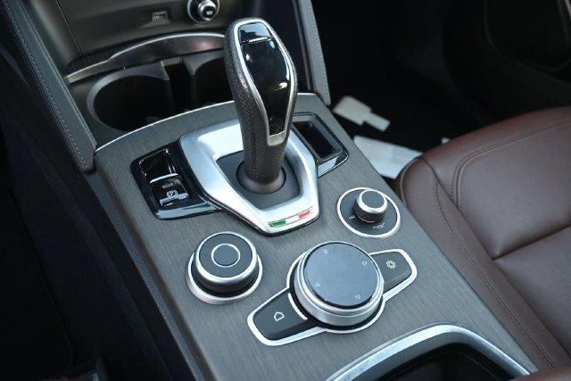 2023 Alfa Romeo Stelvio - $25,941