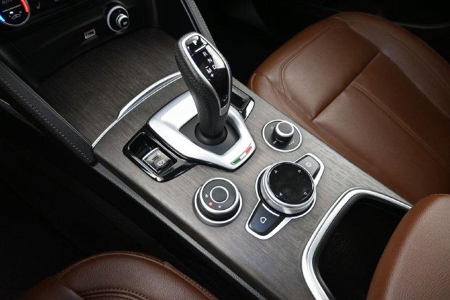 2023 Alfa Romeo Stelvio - $25,941