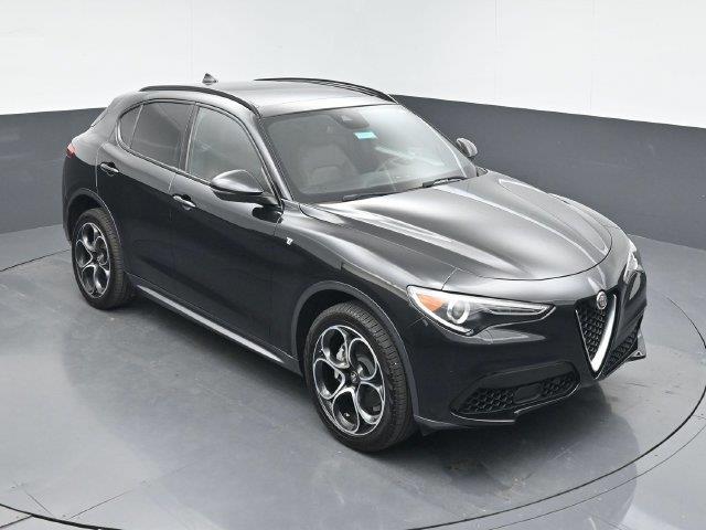 2023 Alfa Romeo Stelvio - $25,941