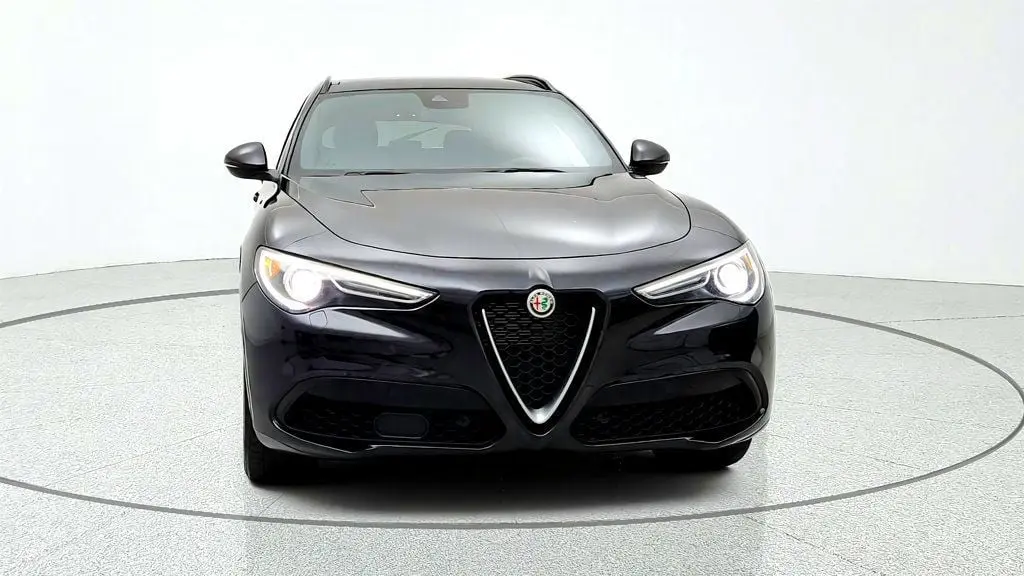 2023 Alfa Romeo Stelvio - $19,695