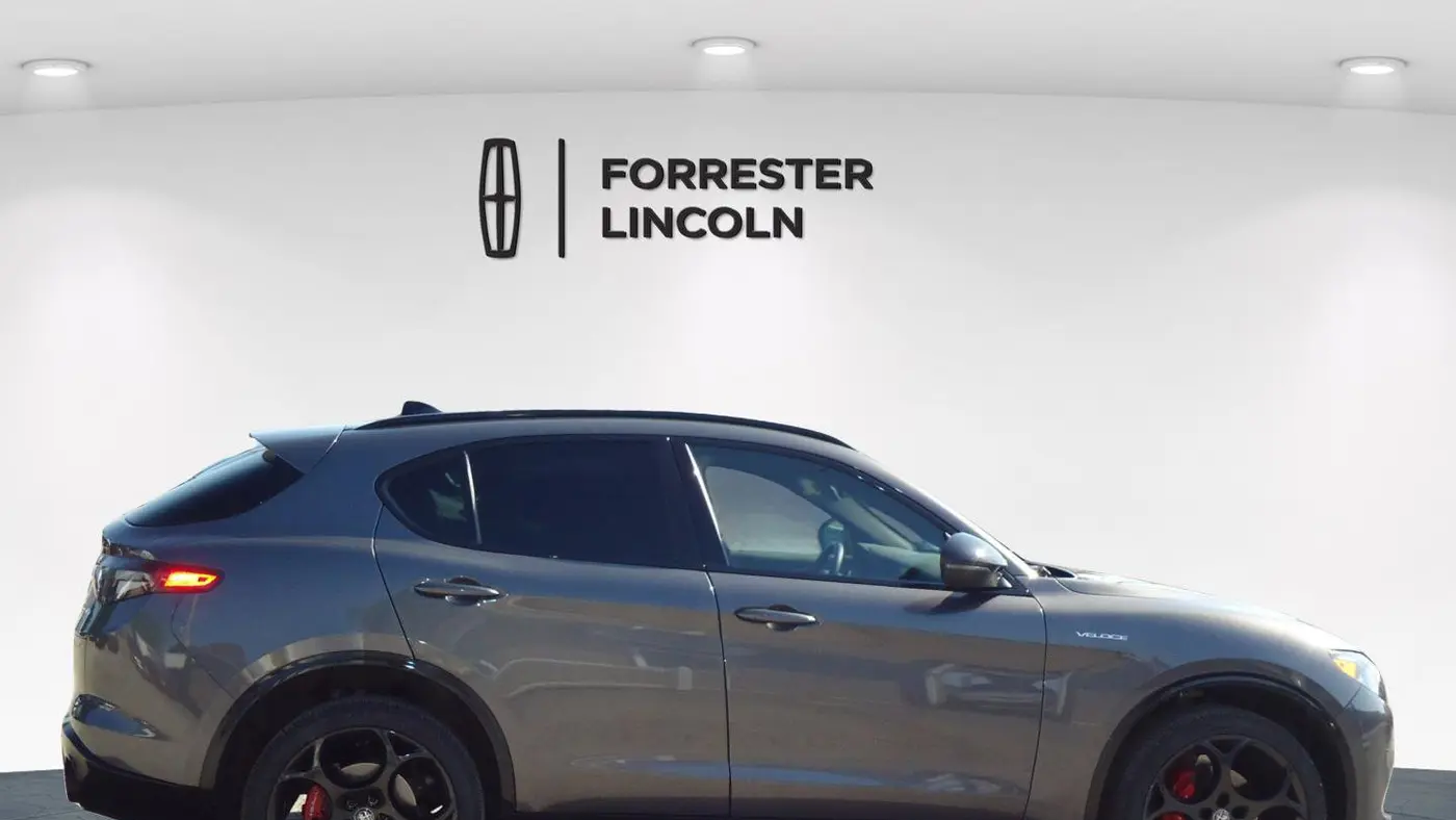 2024 Alfa Romeo Stelvio Ti