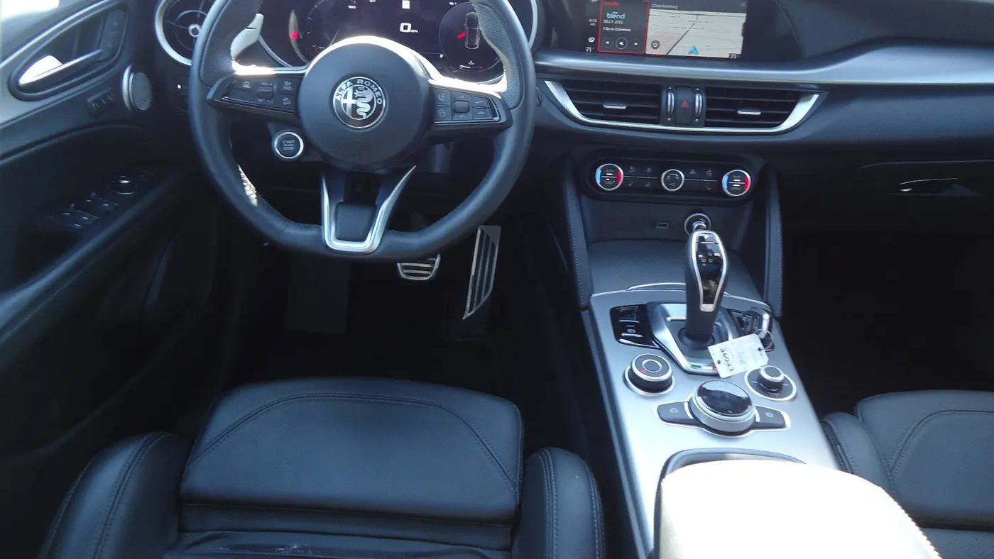 2024 Alfa Romeo Stelvio Ti