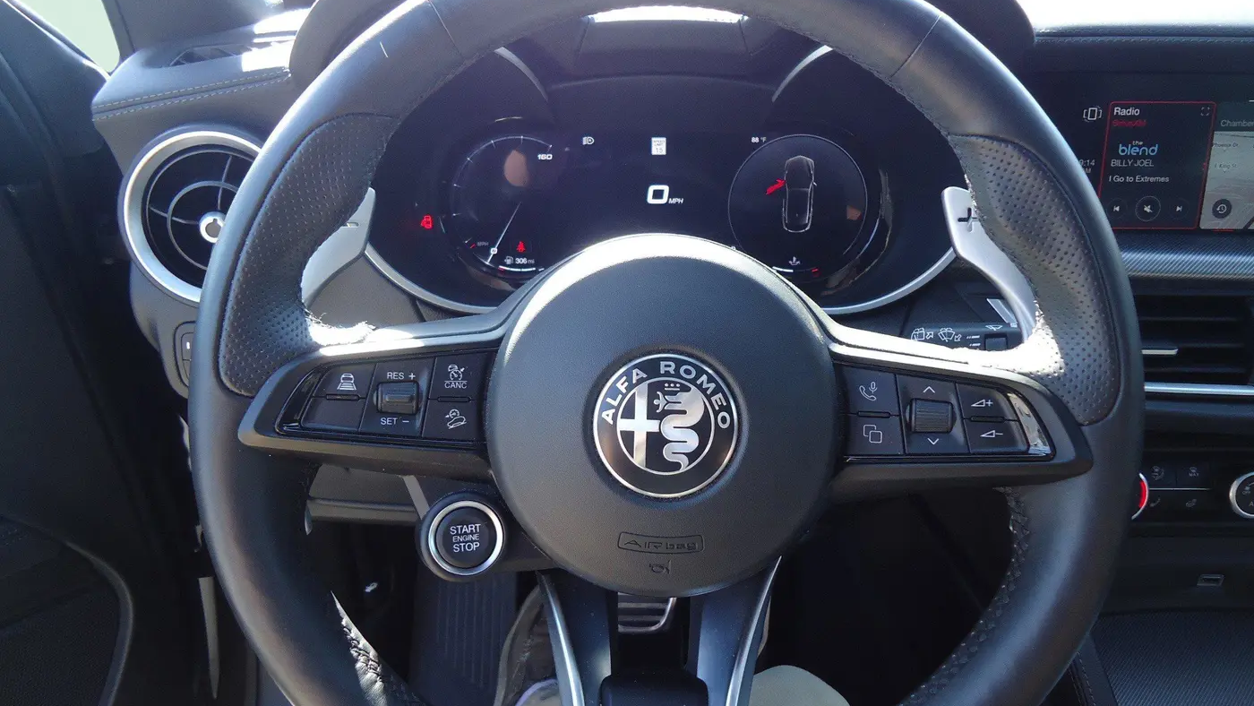 2024 Alfa Romeo Stelvio Ti