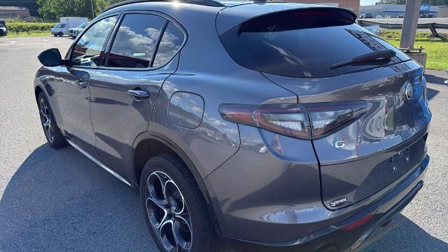2024 Alfa Romeo Stelvio Ti
