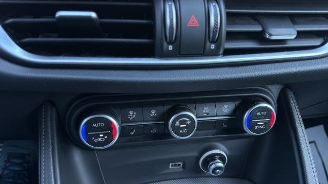 2024 Alfa Romeo Stelvio Ti