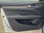 2022 Stelvio Thumbnail 32
