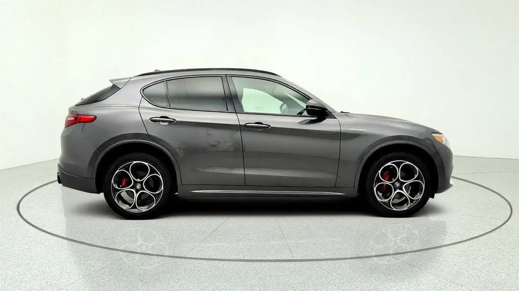 2022 Alfa Romeo Stelvio Ti