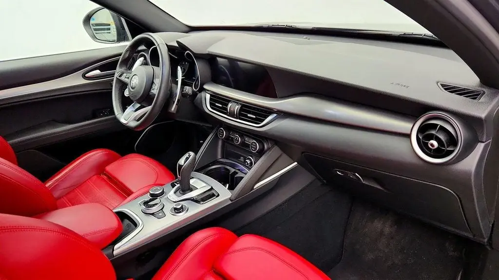 2022 Alfa Romeo Stelvio Ti