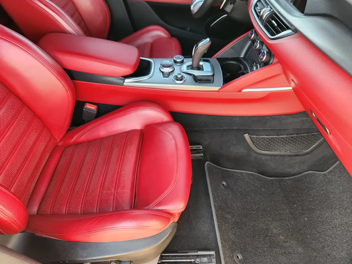 2021 Alfa Romeo Stelvio - $23,917
