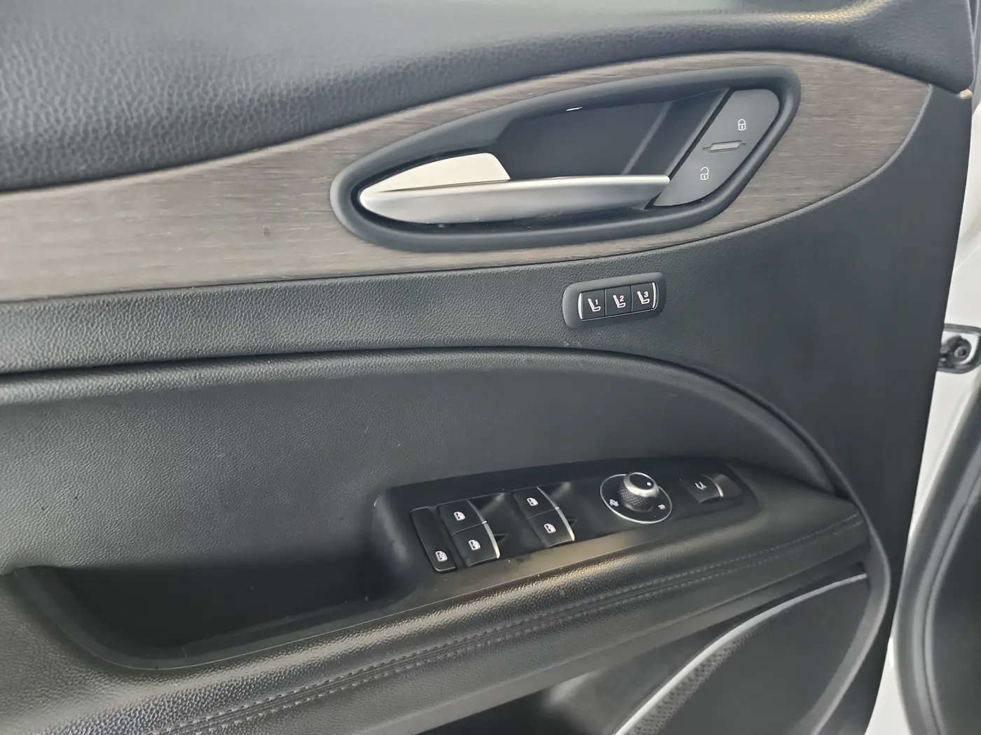 2019 Alfa Romeo Stelvio - $15,700
