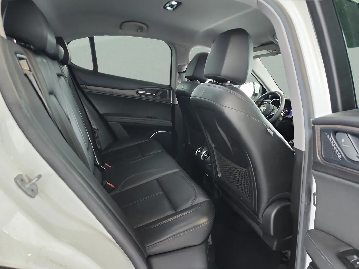 2019 Alfa Romeo Stelvio - $15,700