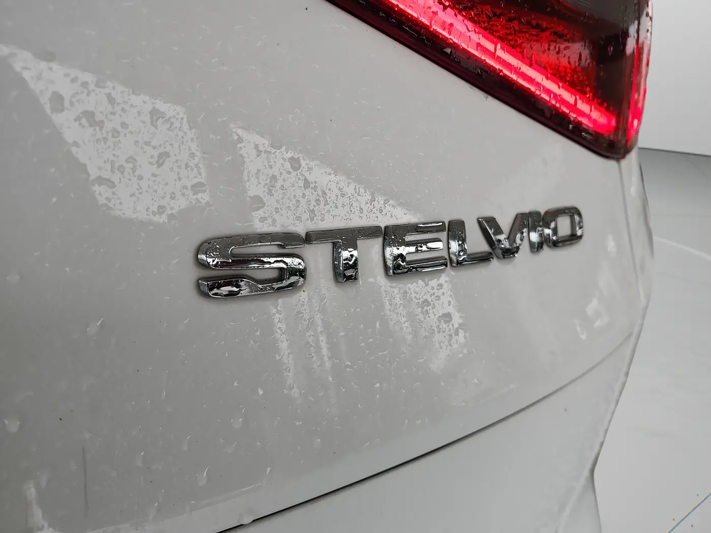 2019 Alfa Romeo Stelvio - $15,700