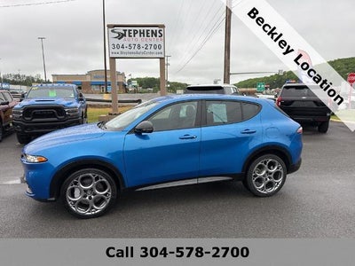 Photo of a 2025 Alfa Romeo Tonale Hybrid Eawd Base 4DR Crossover for sale