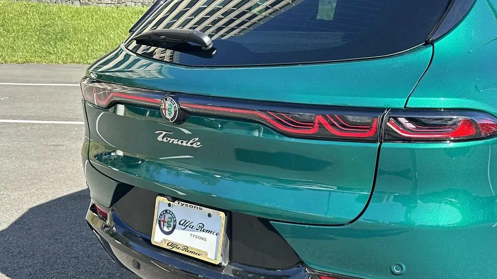 2025 Alfa Romeo Tonale Hybrid Base