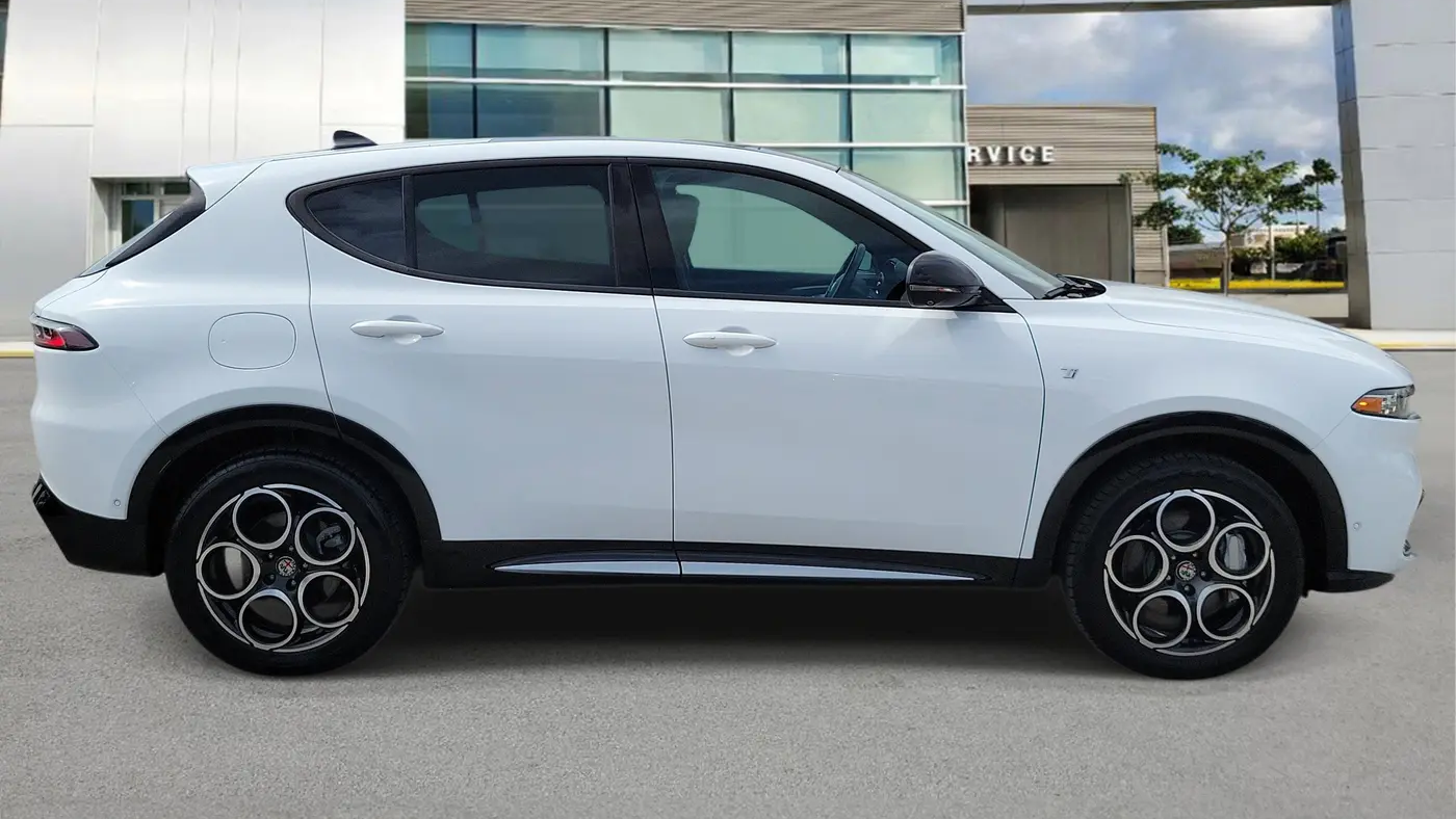 2024 Alfa Romeo Tonale Hybrid Ti