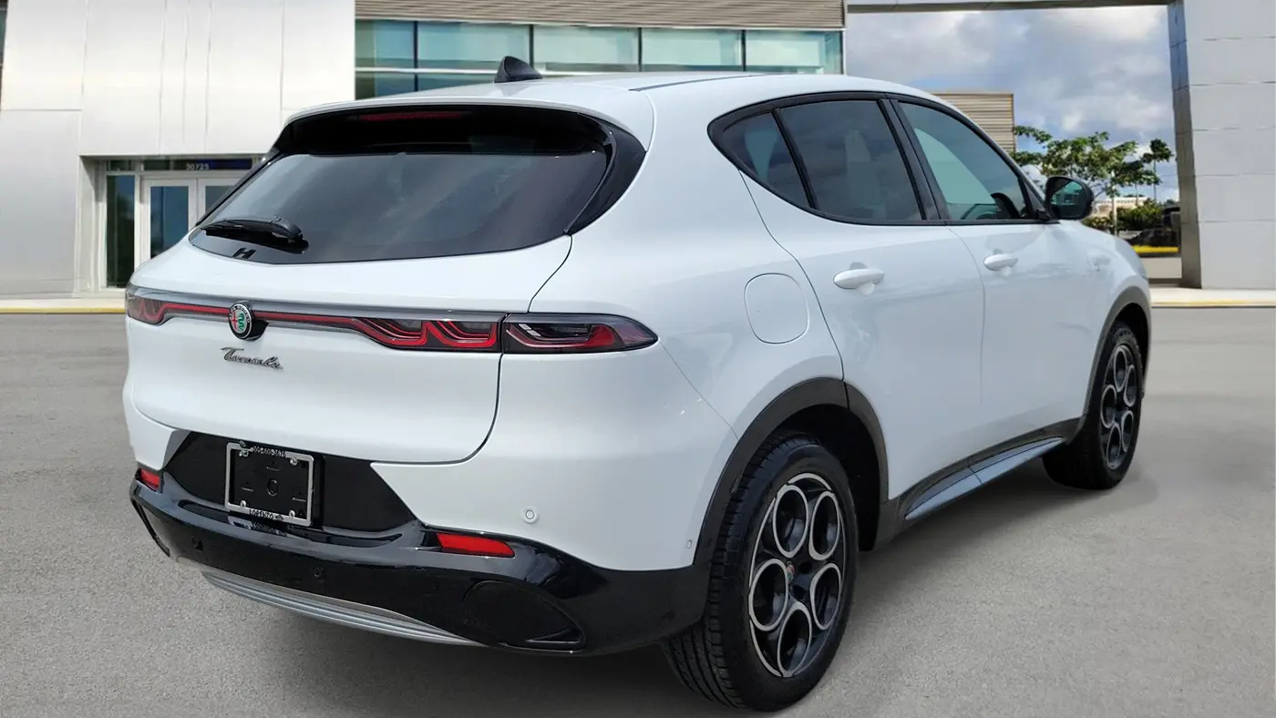 2024 Alfa Romeo Tonale Hybrid Ti