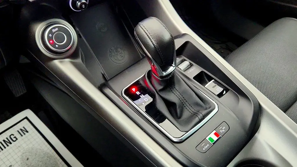 2024 Alfa Romeo Tonale Hybrid Ti
