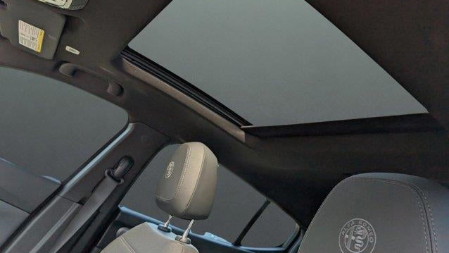 2024 Alfa Romeo Tonale Hybrid Ti