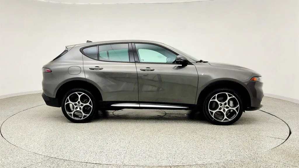 2024 Alfa Romeo Tonale Hybrid Ti