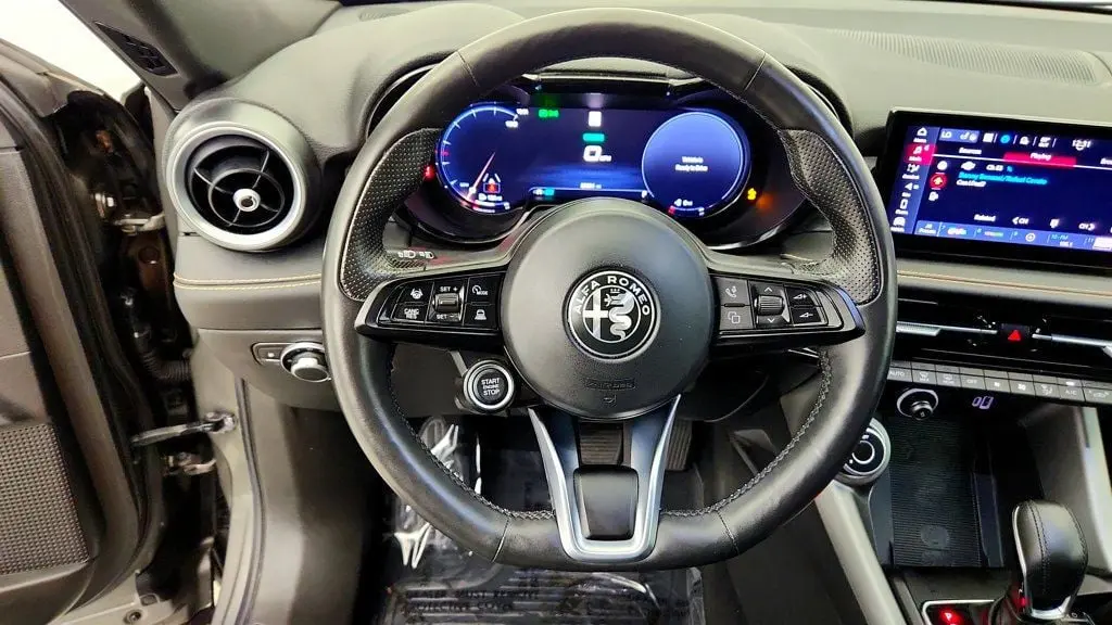 2024 Alfa Romeo Tonale Hybrid Ti