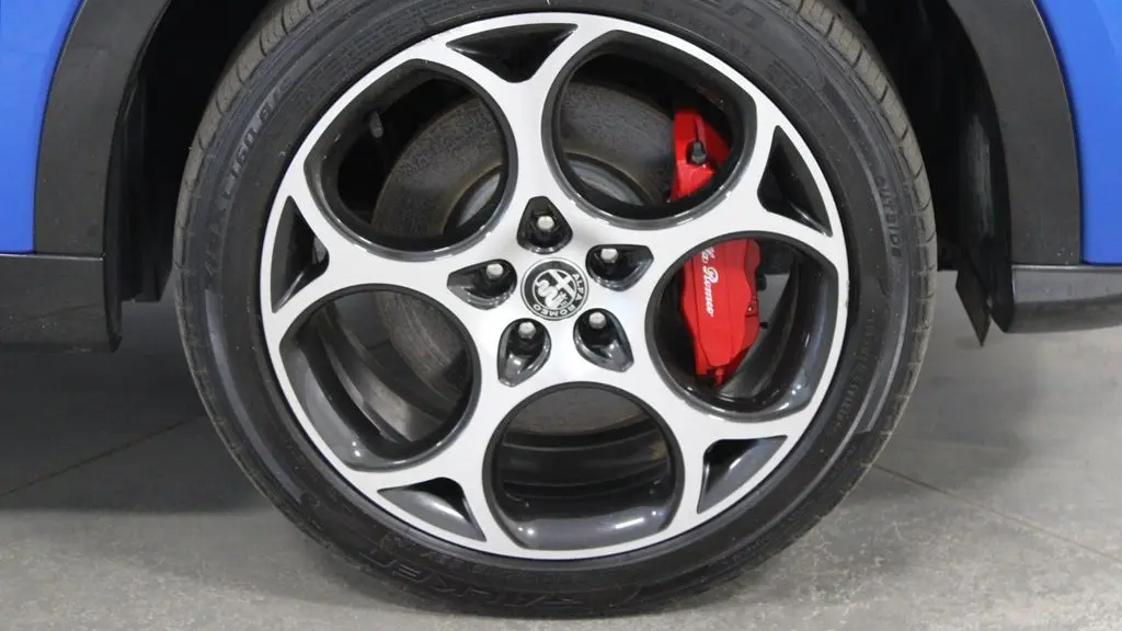 2024 Alfa Romeo Tonale Hybrid Veloce