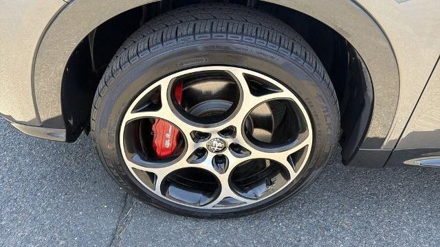 2024 Alfa Romeo Tonale Hybrid Veloce