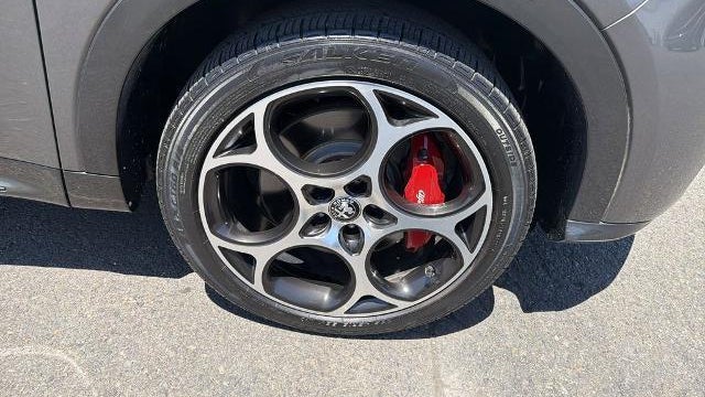 2024 Alfa Romeo Tonale Hybrid Veloce