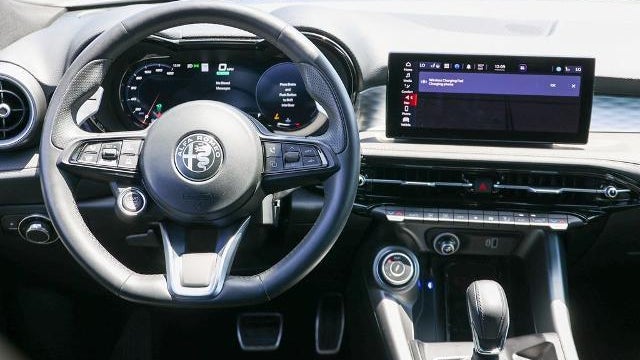 2024 Alfa Romeo Tonale Hybrid Veloce