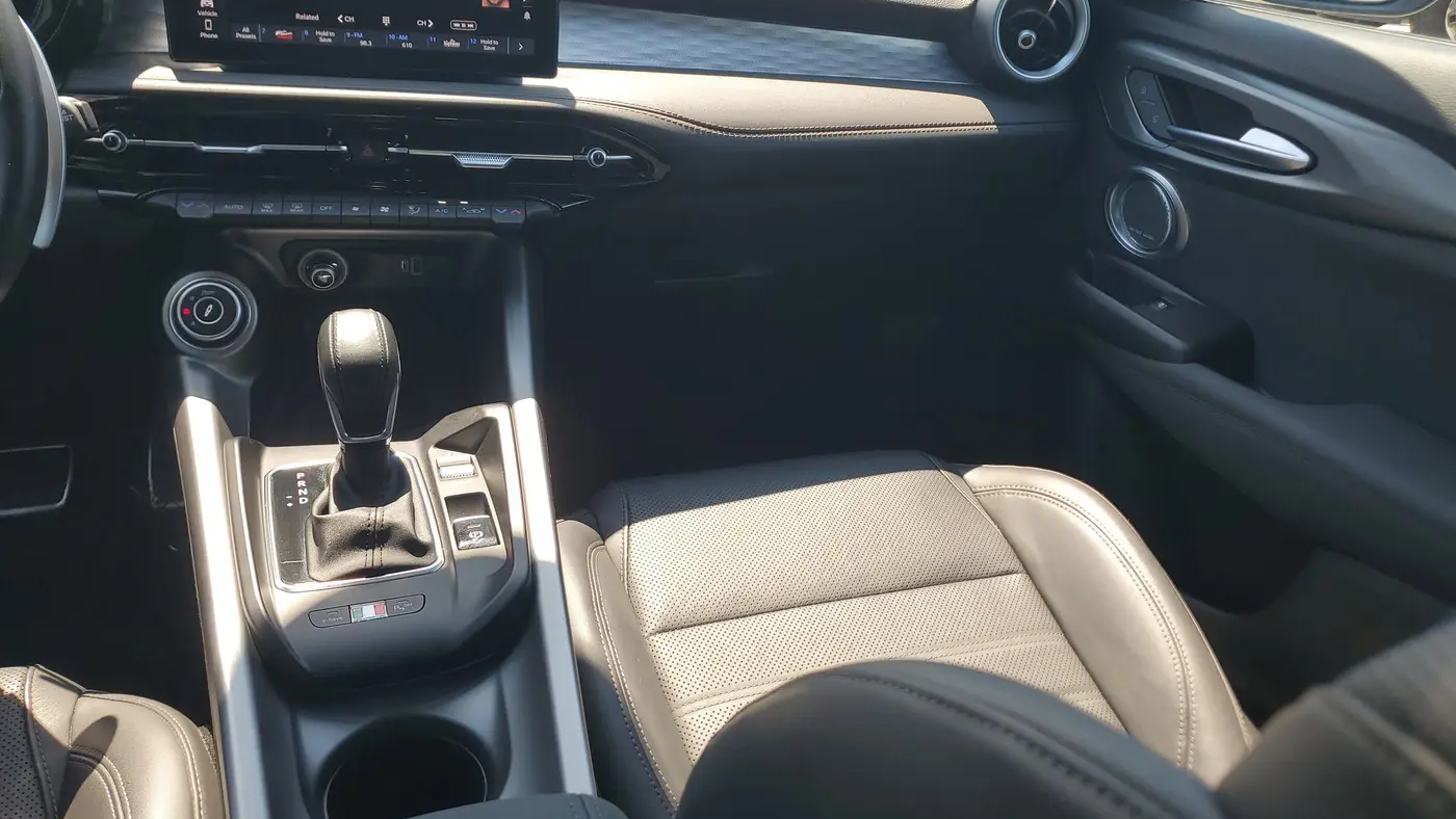 2024 Alfa Romeo Tonale Hybrid Veloce