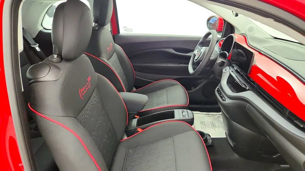 2024 FIAT 500e Inspi(RED)