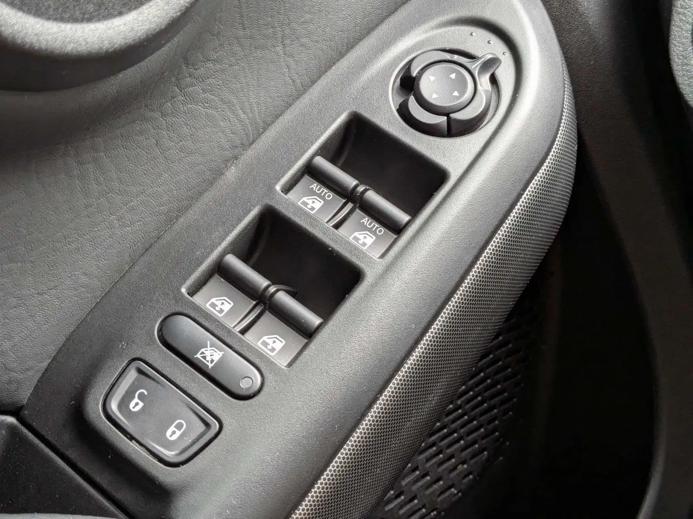 2021 FIAT 500 - $14,882