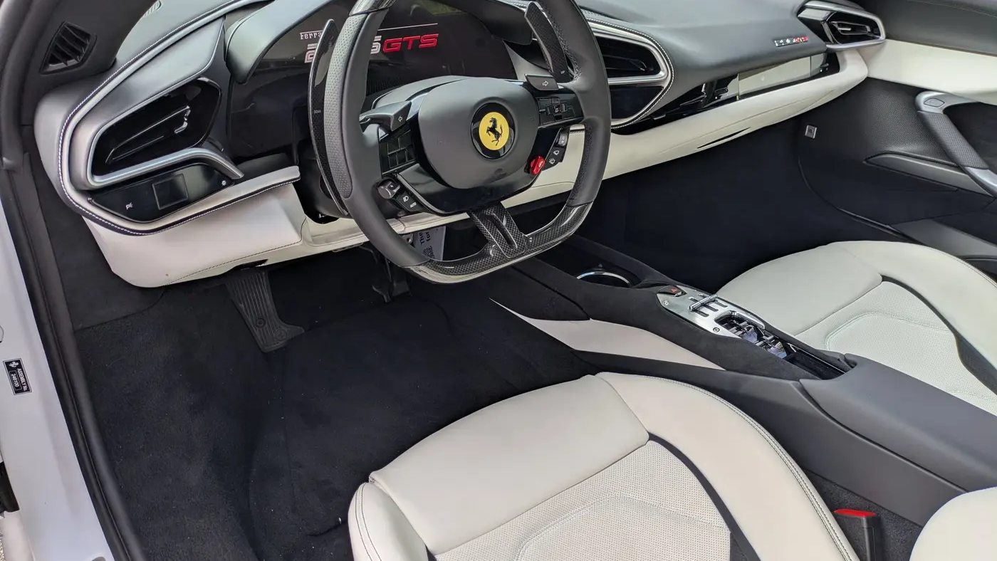 2026 Ferrari 296 GTS Base