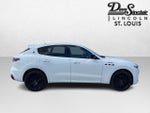 2022 Levante Thumbnail 2