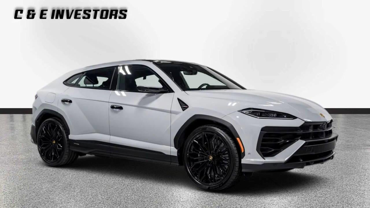 2025 Lamborghini Urus SE