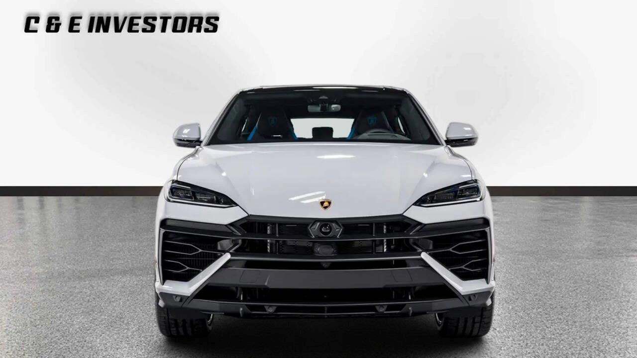 2025 Lamborghini Urus SE