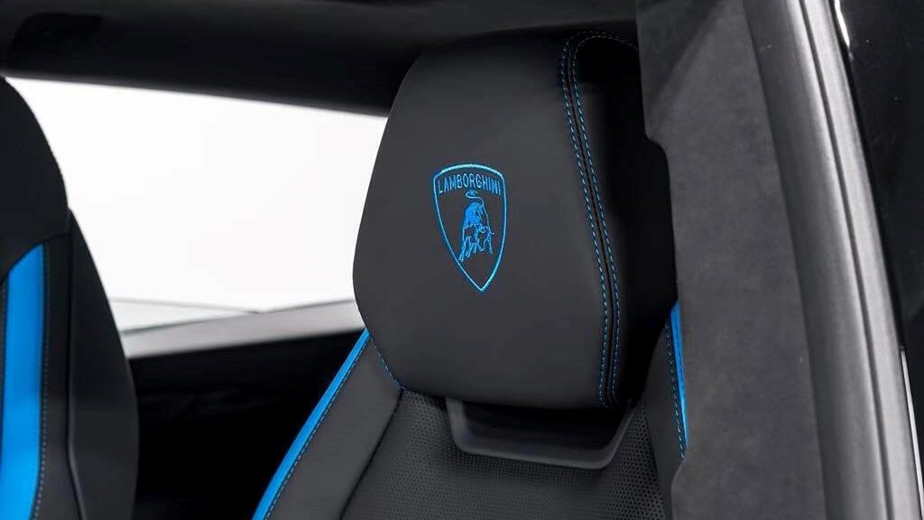2025 Lamborghini Urus SE