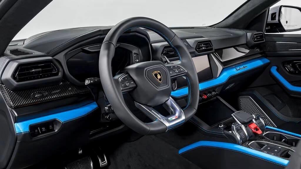 2025 Lamborghini Urus SE