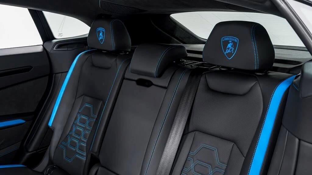 2025 Lamborghini Urus SE